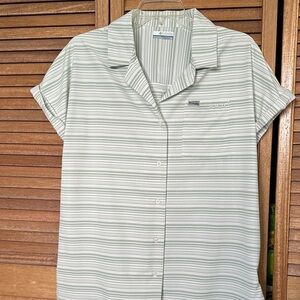 Women’s Columbia Green Striped Short Sleeve Shirt.